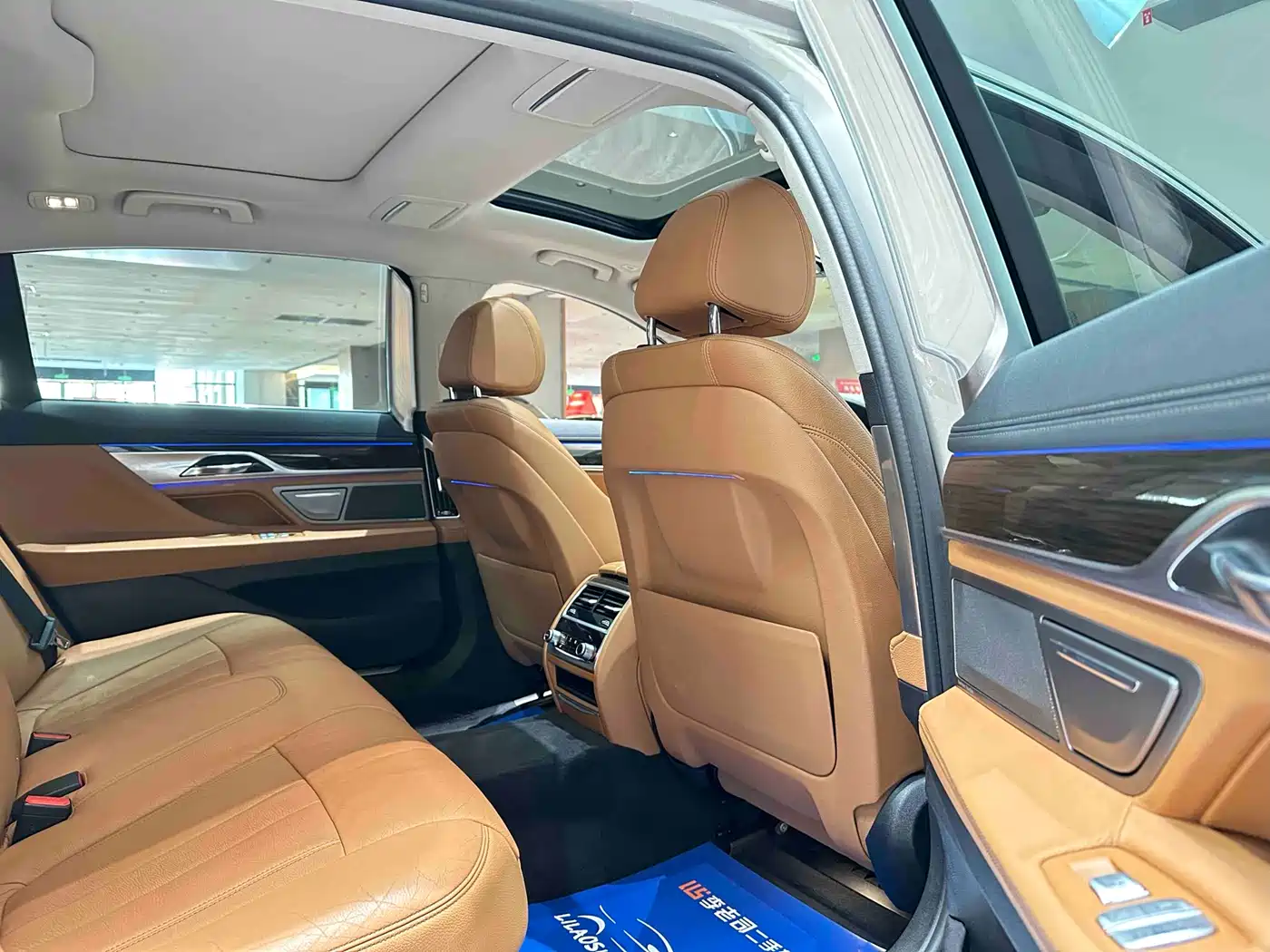BMW 7 Series 2016 730Li Leading фото 20