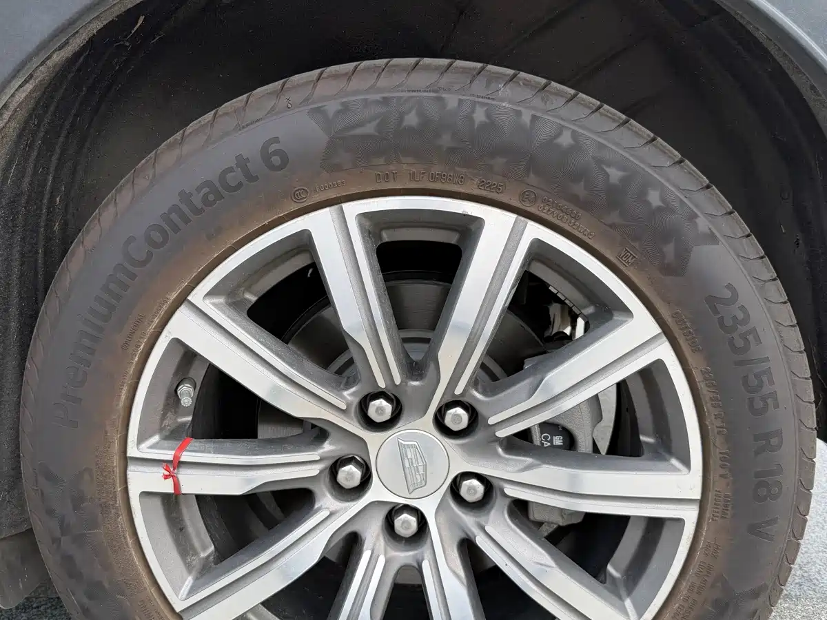 Фото 27 - Cadillac XT4