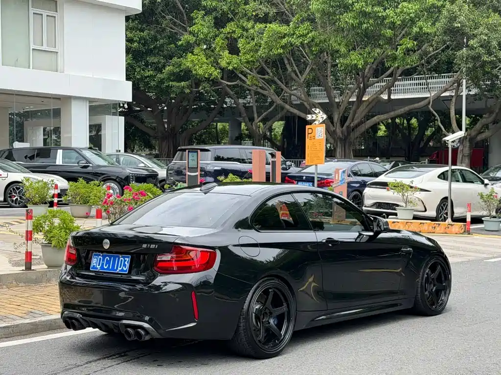 Фото 10 - BMW M2