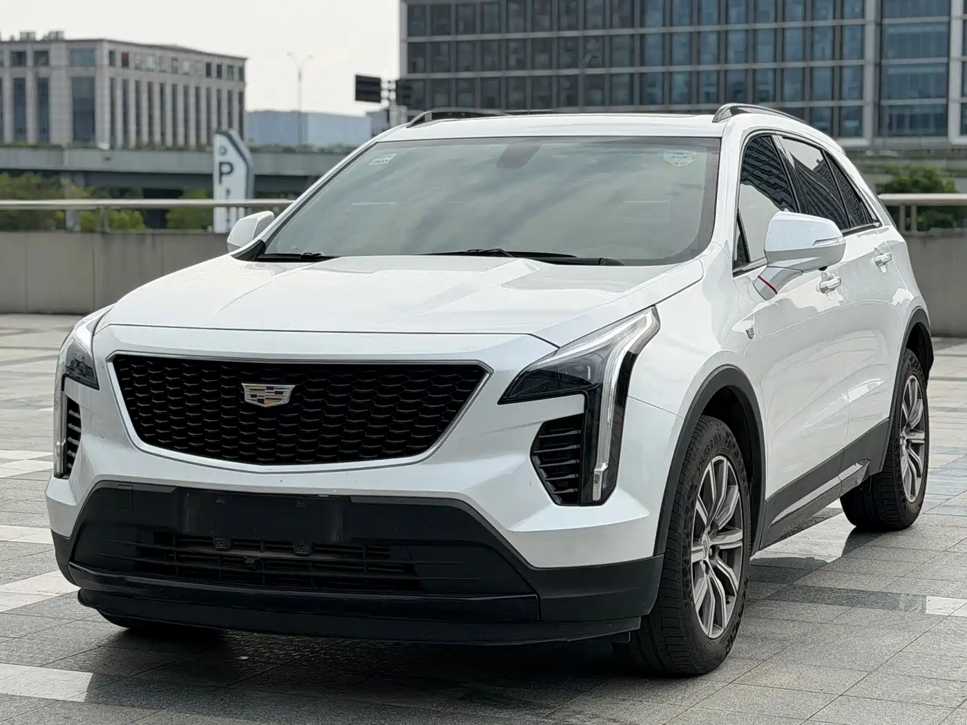 Фото 1 - Cadillac XT4