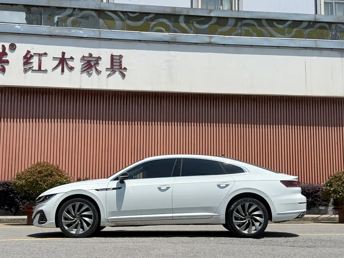 Volkswagen FAW-Volkswagen CC 2023 380TSI Eye-catching Edition фото 4