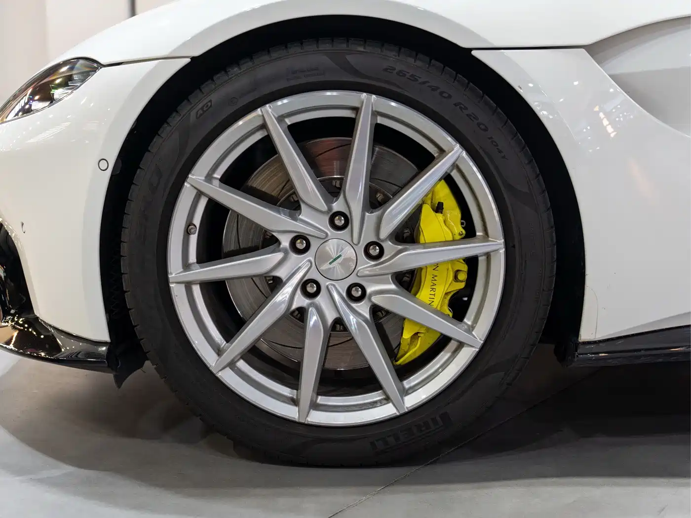 Aston Martin V8 Vantage 2019 2018 4.0T V8 Coupe