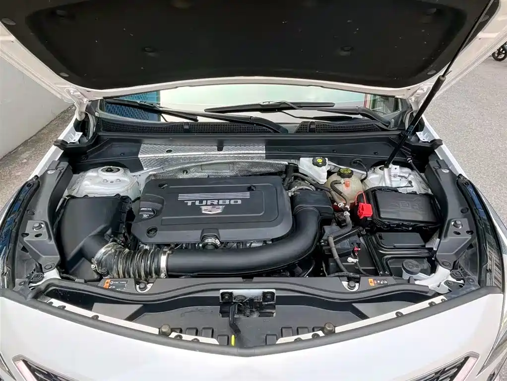 Cadillac XT4 2020 Facelift 28T 2WD Leading фото 7