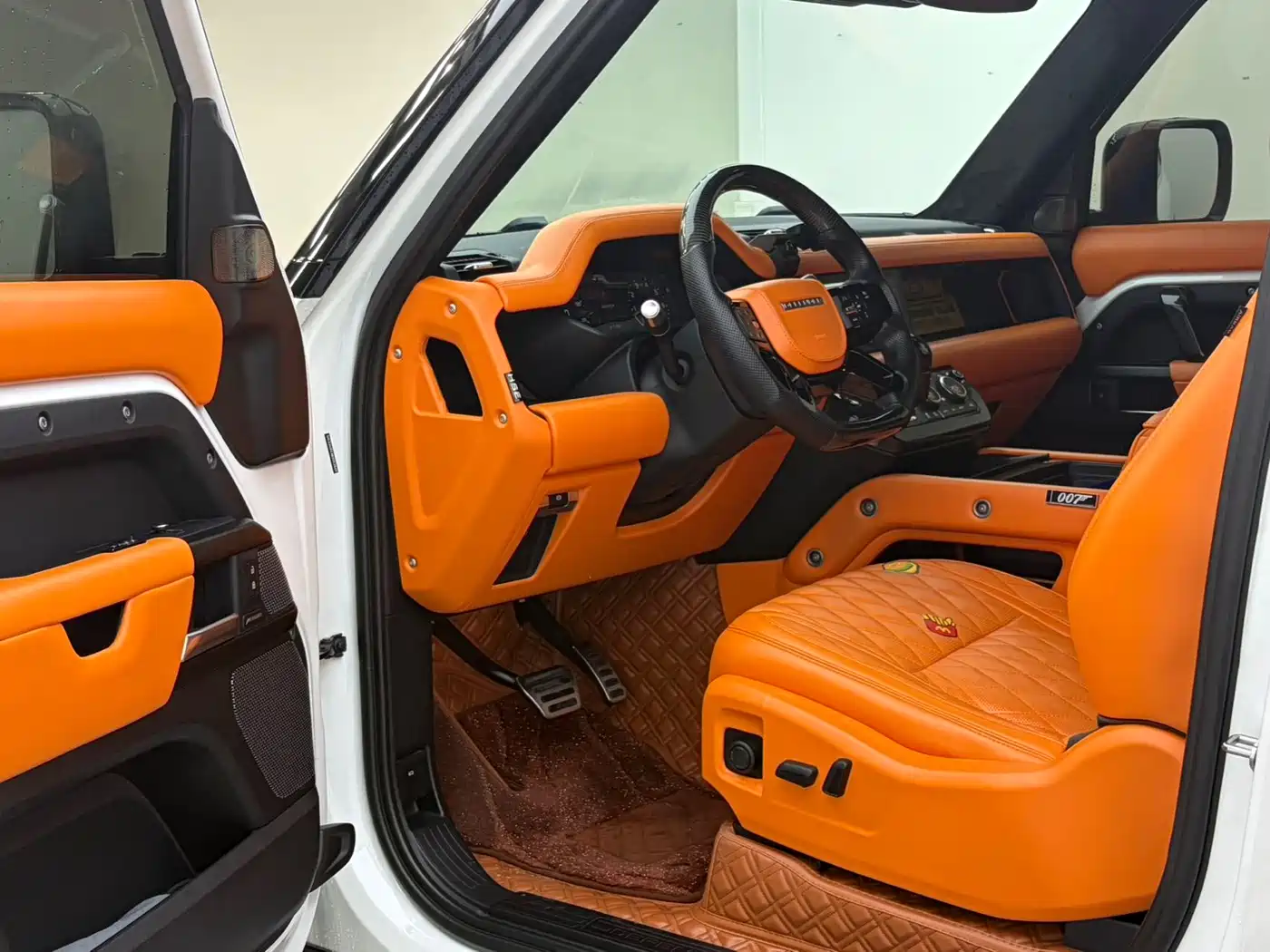 Фото 8 - Land Rover Defender