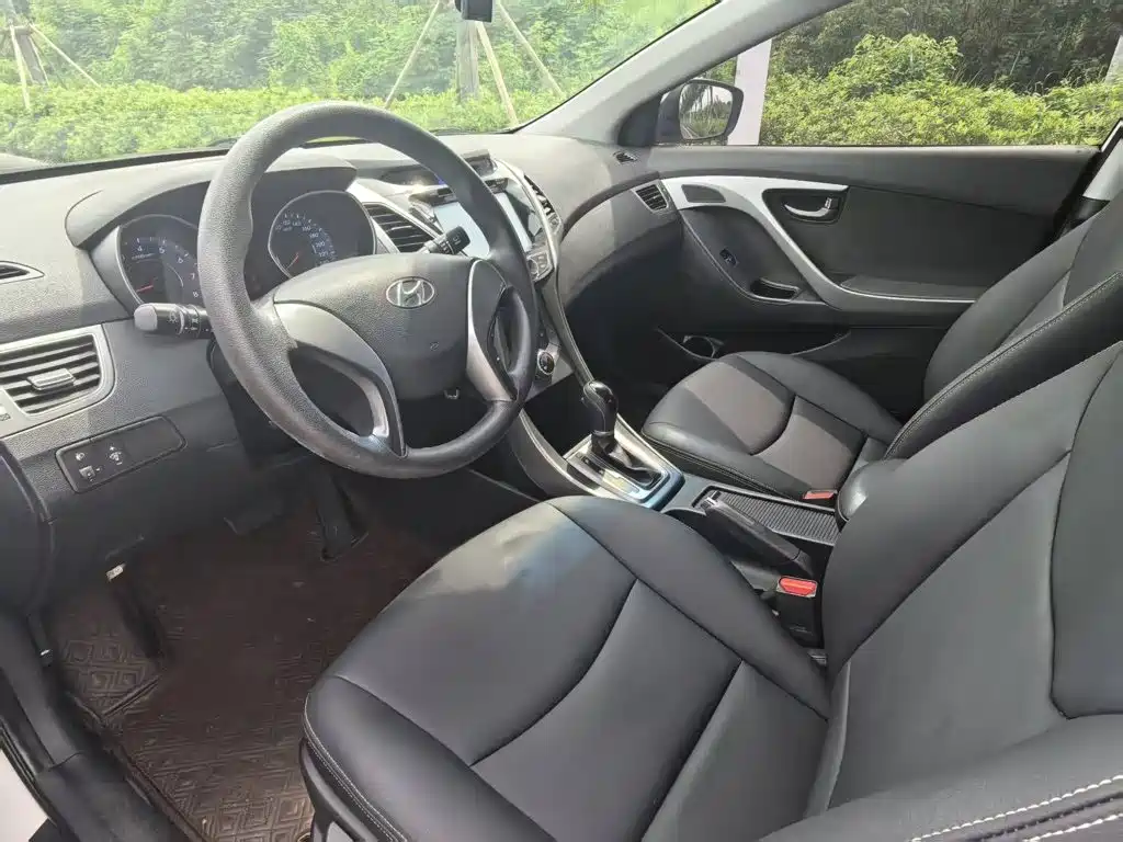 Hyundai Langdong 2015 2015 1.6L Auto Trend