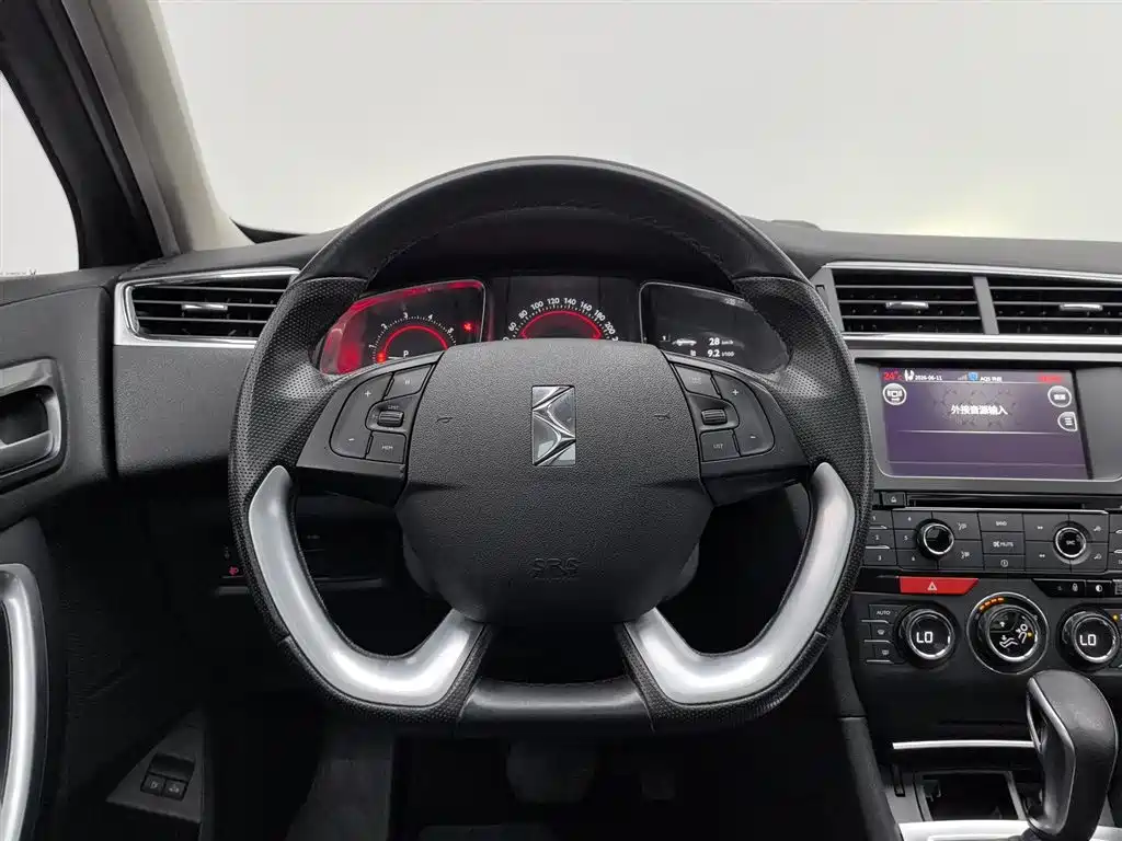 DS 6 2018 2017 1.6T THP160 Premium Edition