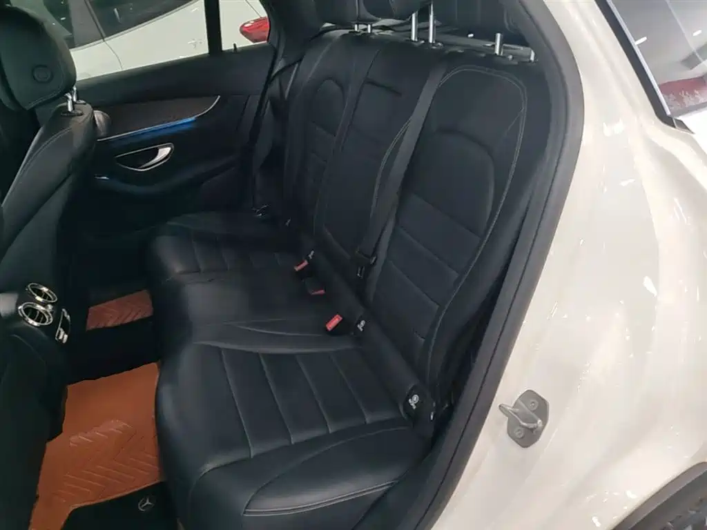 Mercedes-Benz GLC 2018 GLC 300 4MATIC Dynamic фото 17