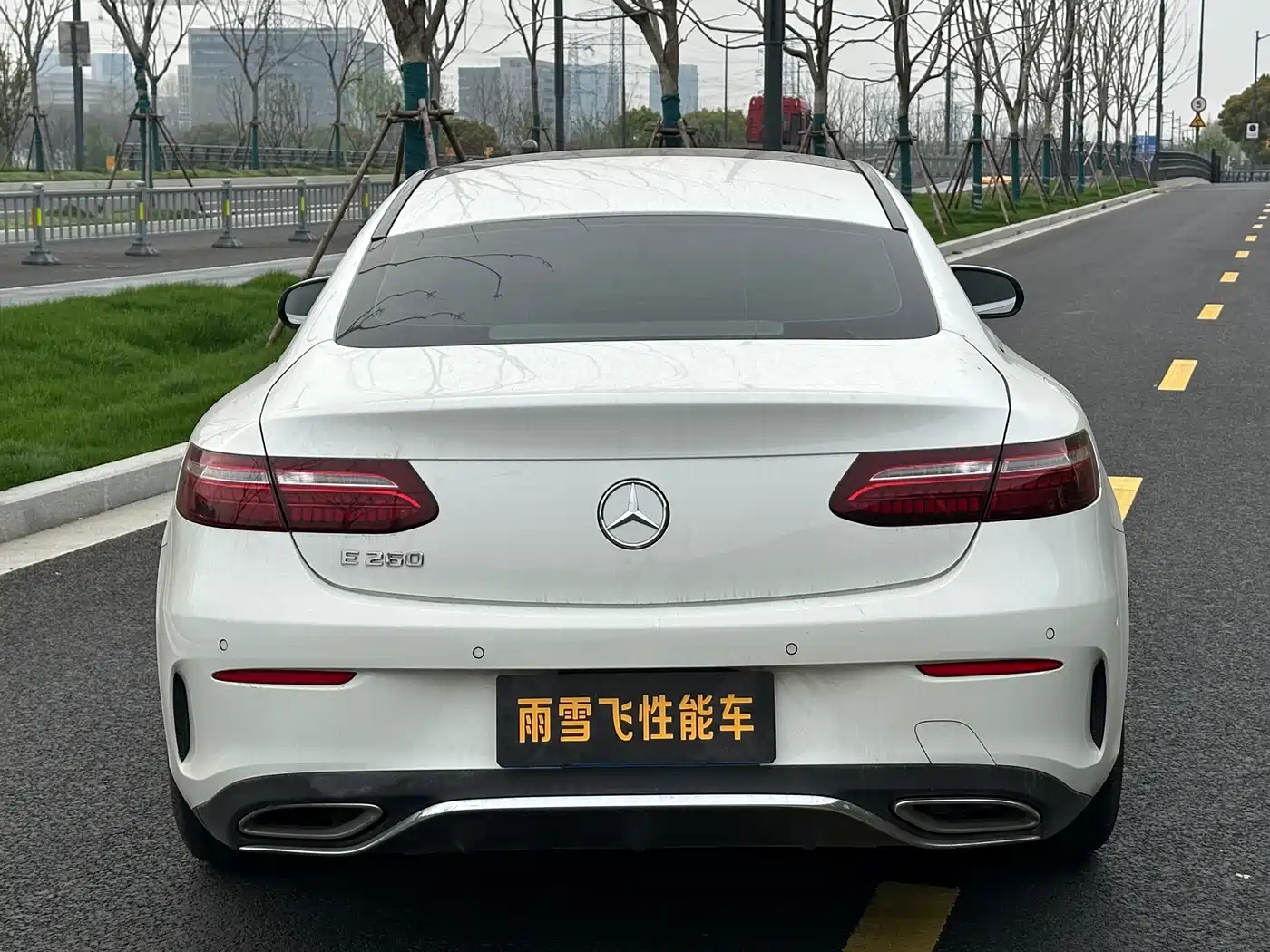 MERCEDES-BENZ E CLASS