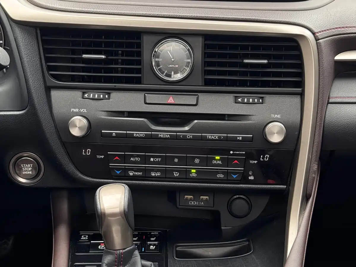 Lexus RX 2020 Facelift 300 AWD Elegance Edition фото 11