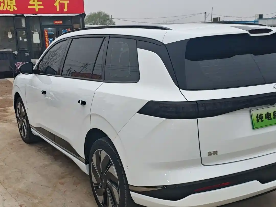 DONGFENG EΠ008