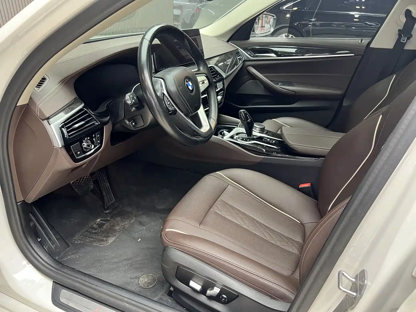 BMW 5 Series 2022 525Li Luxury Package фото 16