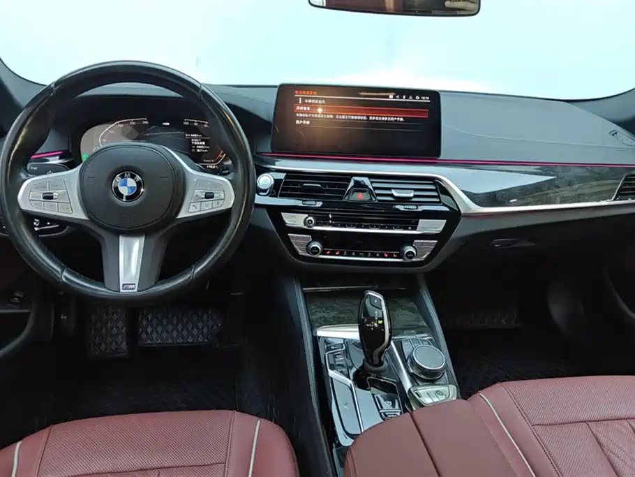BMW 5 Series 2022 Model Second Facelift 525Li M Sport Package фото 12