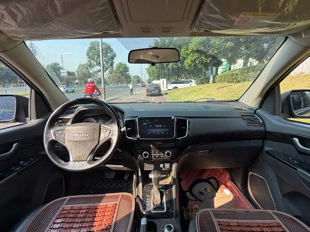 Isuzu Lingtuo 2021 2020 2.5T 4WD Automatic Flagship Edition China VI Extended Version JE4D25Q6A