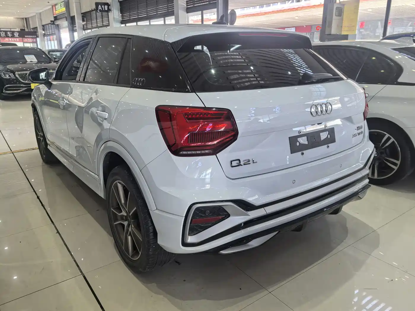 AUDI Q2L