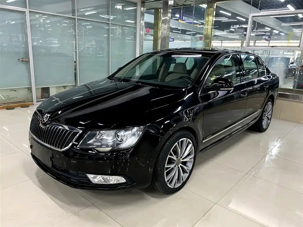 Škoda Superb 2013 1.8TSI Automatic Elite Edition фото 2