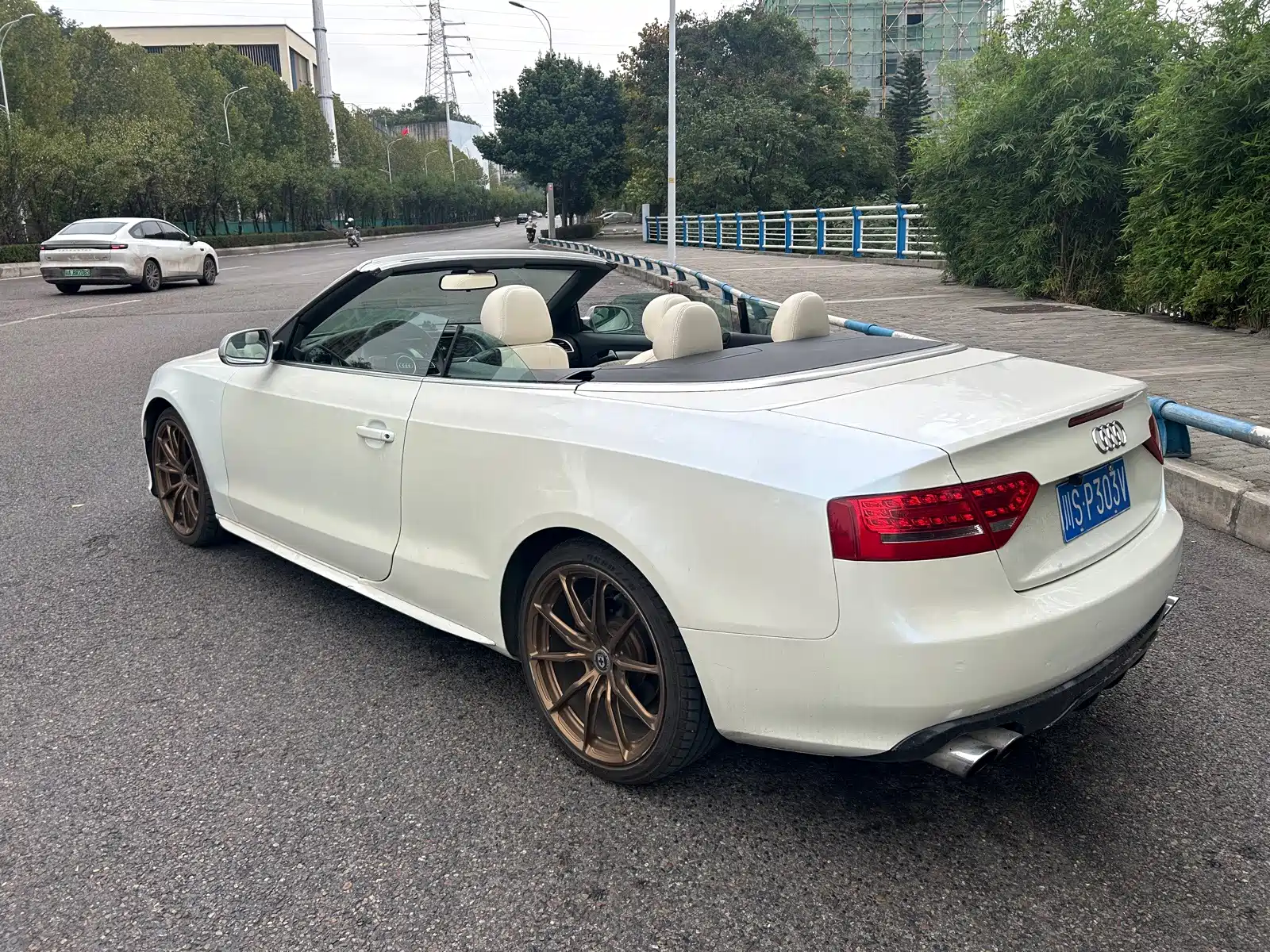 Photo 10 - Audi A5 (Import)