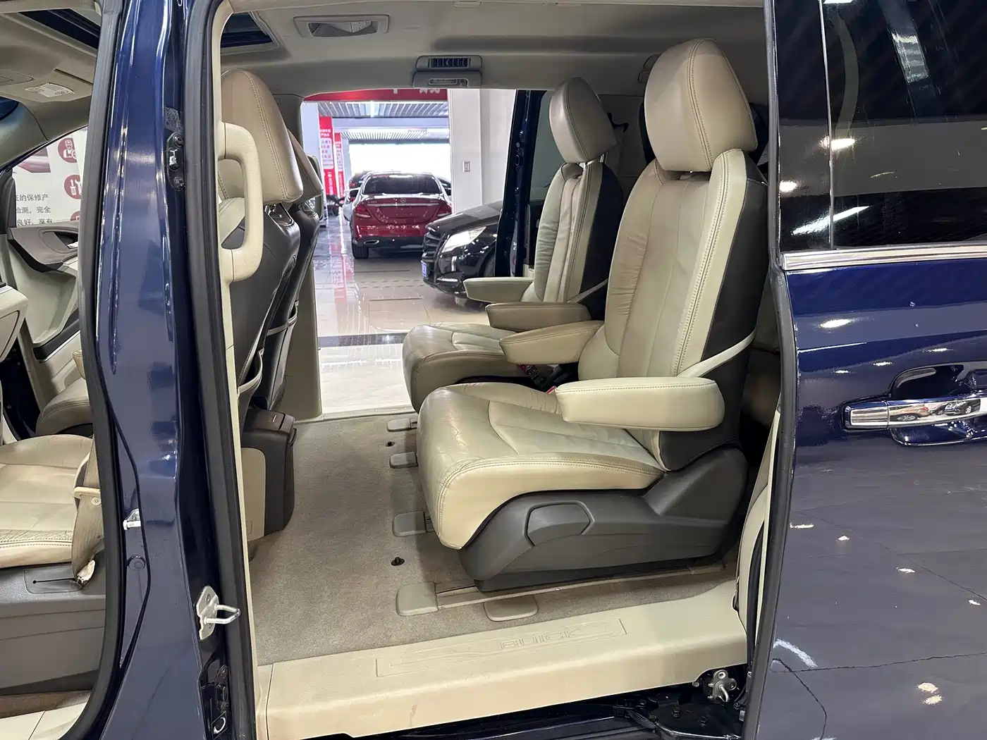 Buick GL8 2011 3.0L GT Luxury Business Elegance Edition фото 8