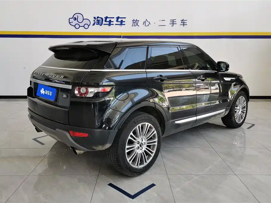 Land Rover Range Rover Evoque (Import) 2012 2.0T 5-door Premium Edition фото 3