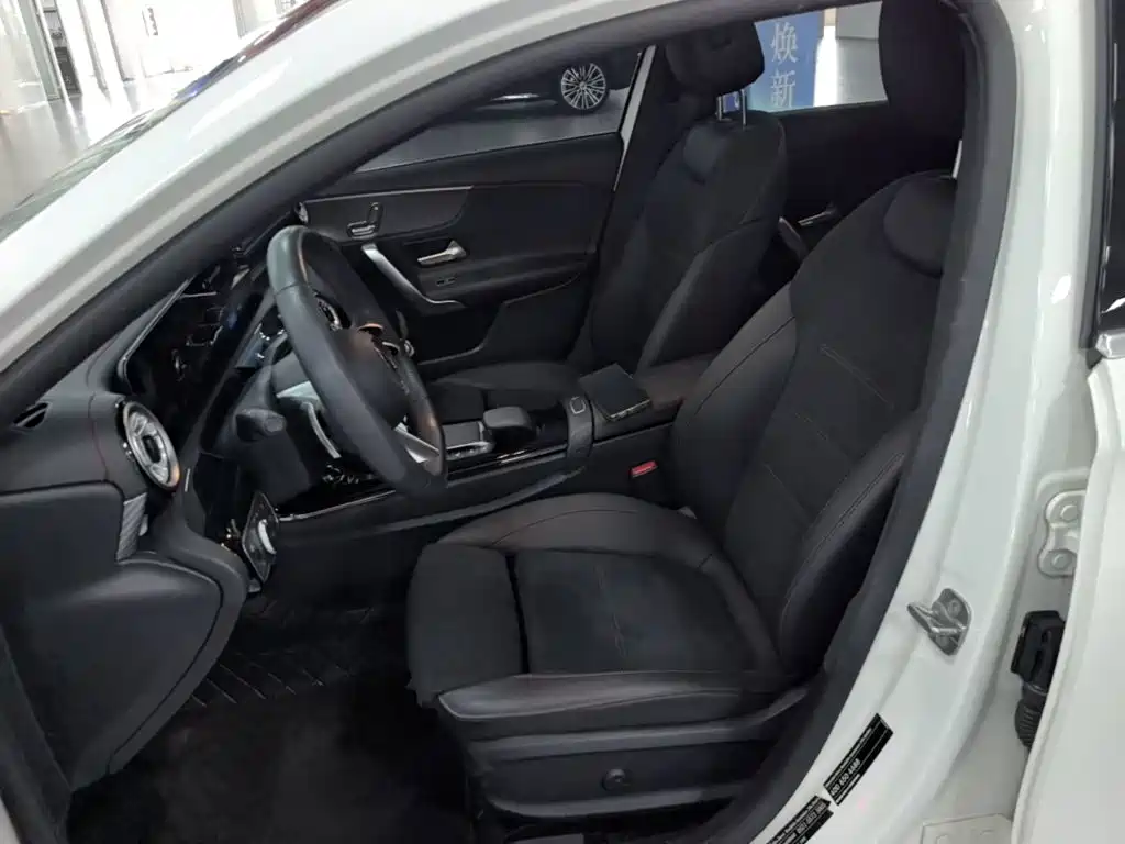 Mercedes-Benz A-Class 2024 2024 Facelift A 200 L Fashion