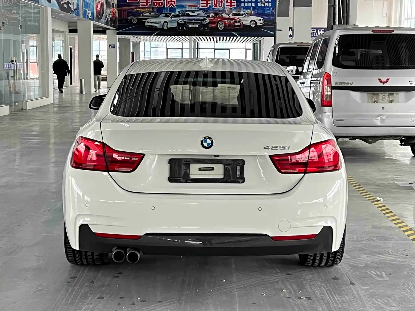 BMW 4 Series 2017 425i Gran Coupe Leading M Sport Package фото 5