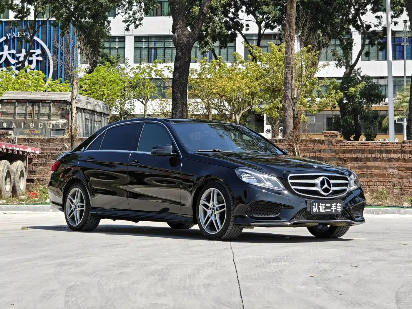 Mercedes-Benz E-Class 2015 E 320 L фото 3