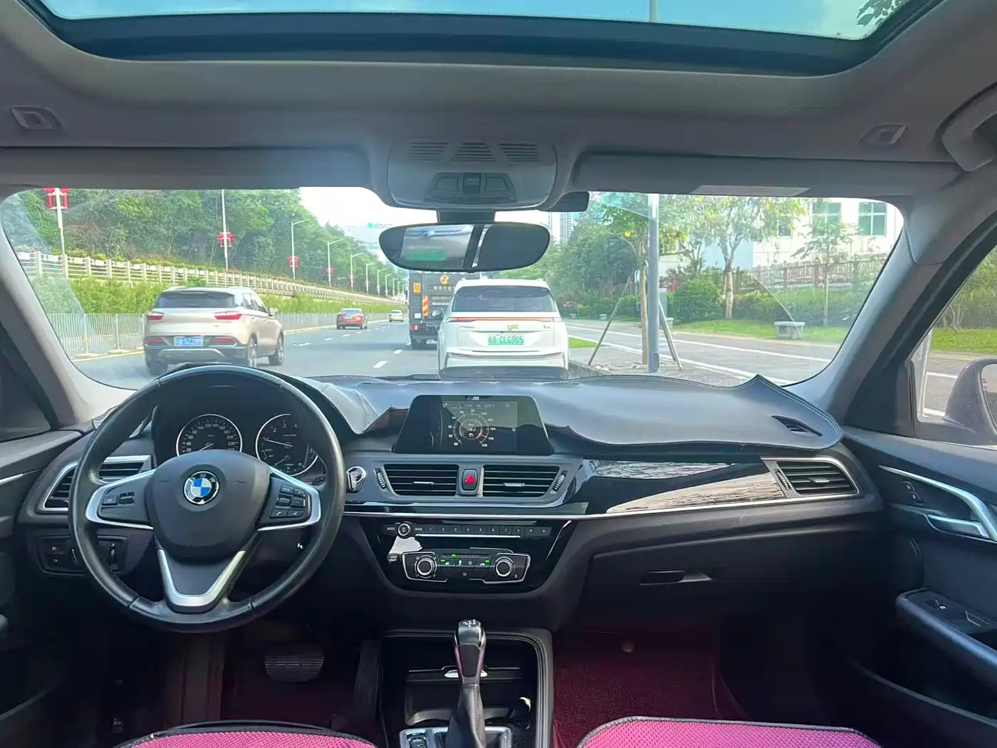 BMW 1 Series 2017 118i Sport фото 9