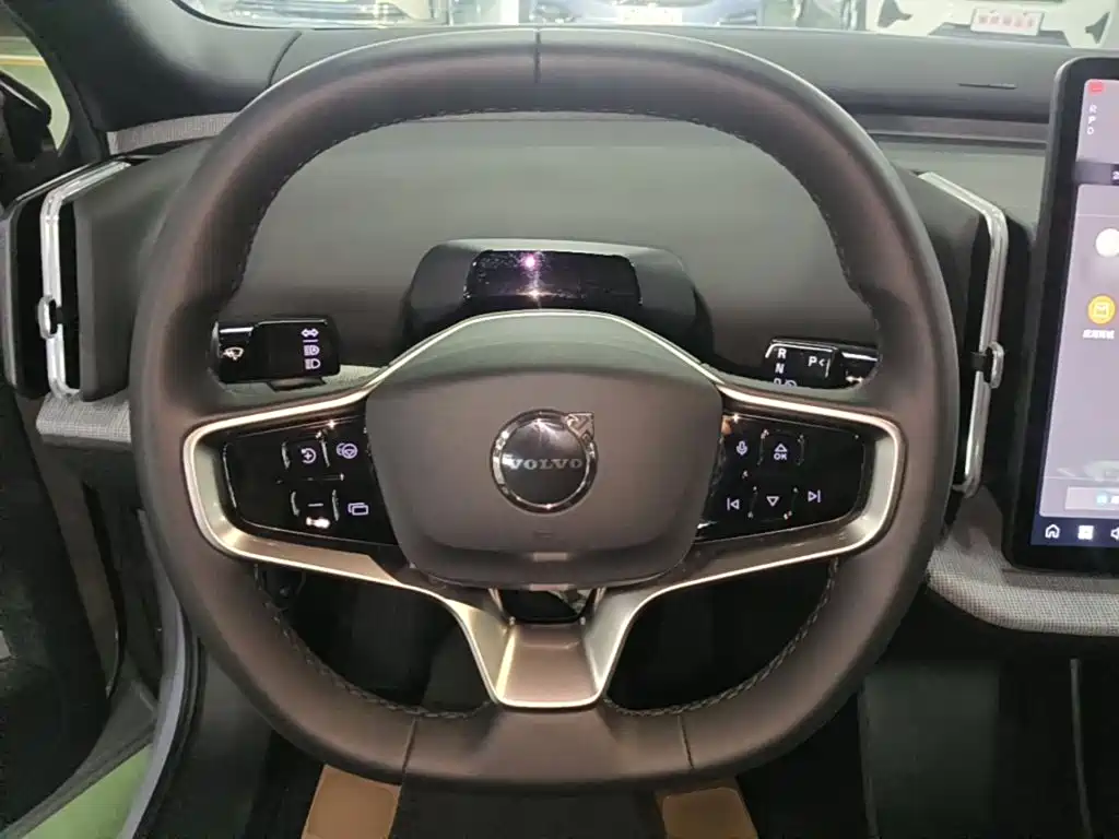 صورة 11 - Volvo EX30