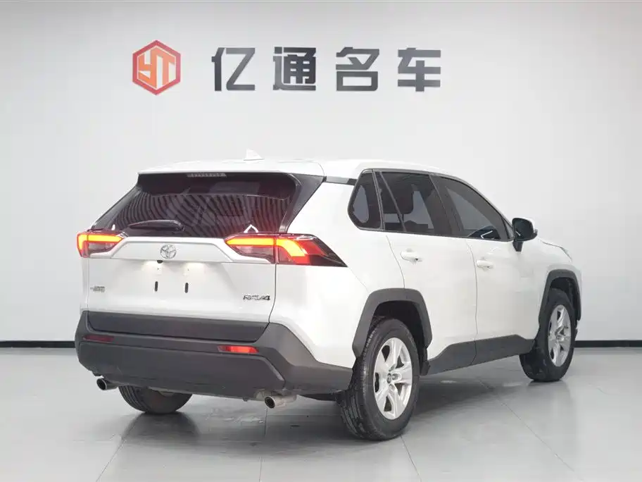 Toyota RAV4 Rongfang 2022 2.0L CVT 2WD Urban Edition фото 19