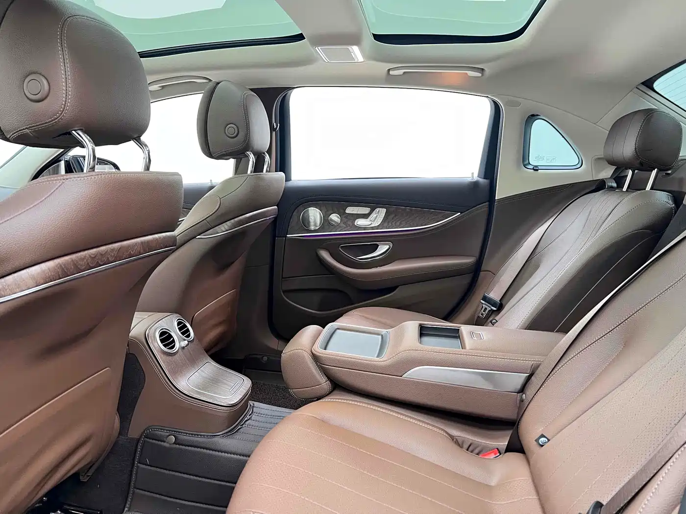 Mercedes-Benz E-Class 2023 Facelift E 300 L Luxury фото 18