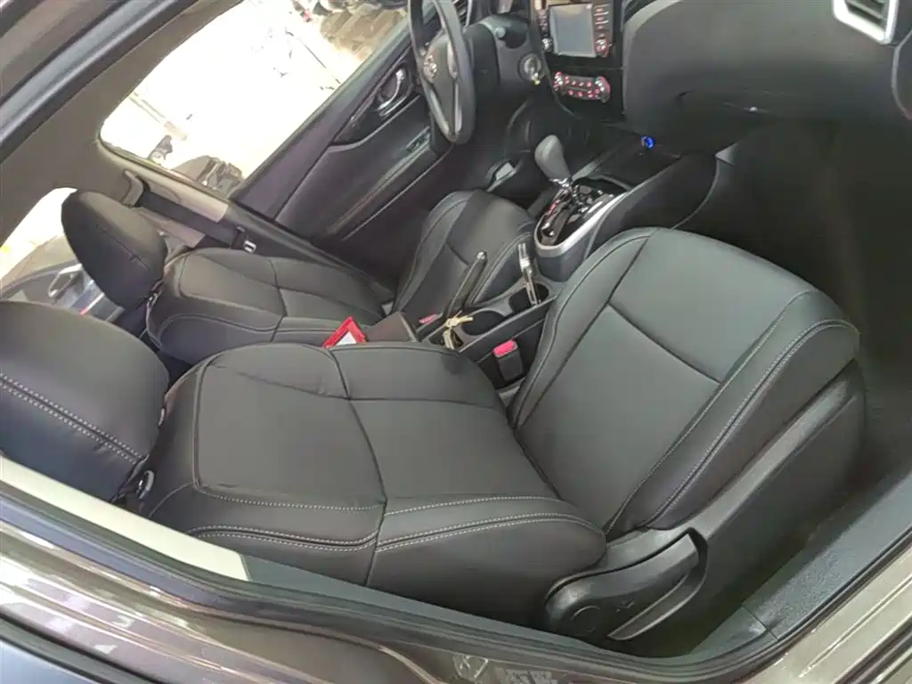 Фото 25 - Nissan Qashqai