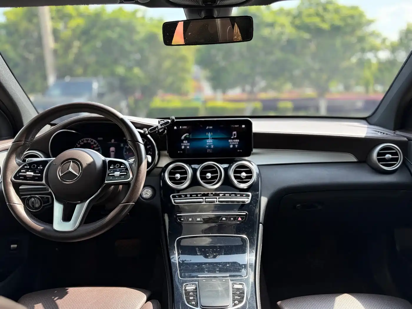 Mercedes-Benz GLC 2020 Facelift GLC 260 L 4MATIC Dynamic фото 13