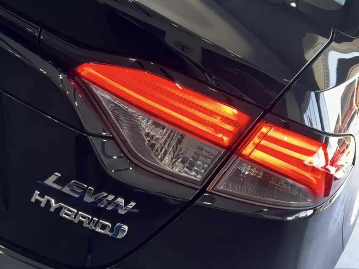 Toyota Levin 2023 Smart Hybrid 1.8L Leading Edition фото 14