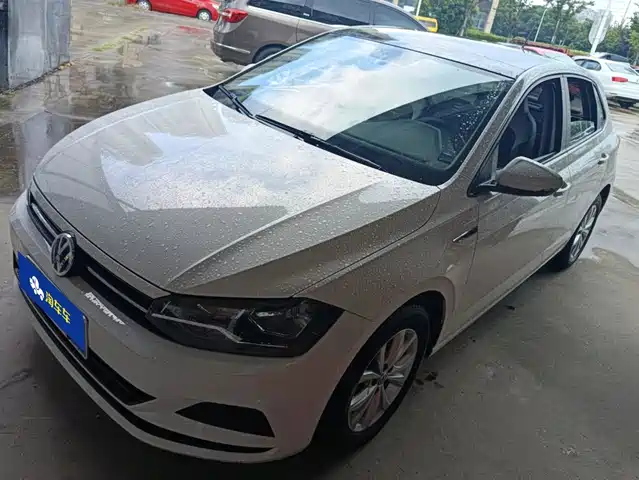 Volkswagen Polo Plus 1.5L, Автомат, Техно