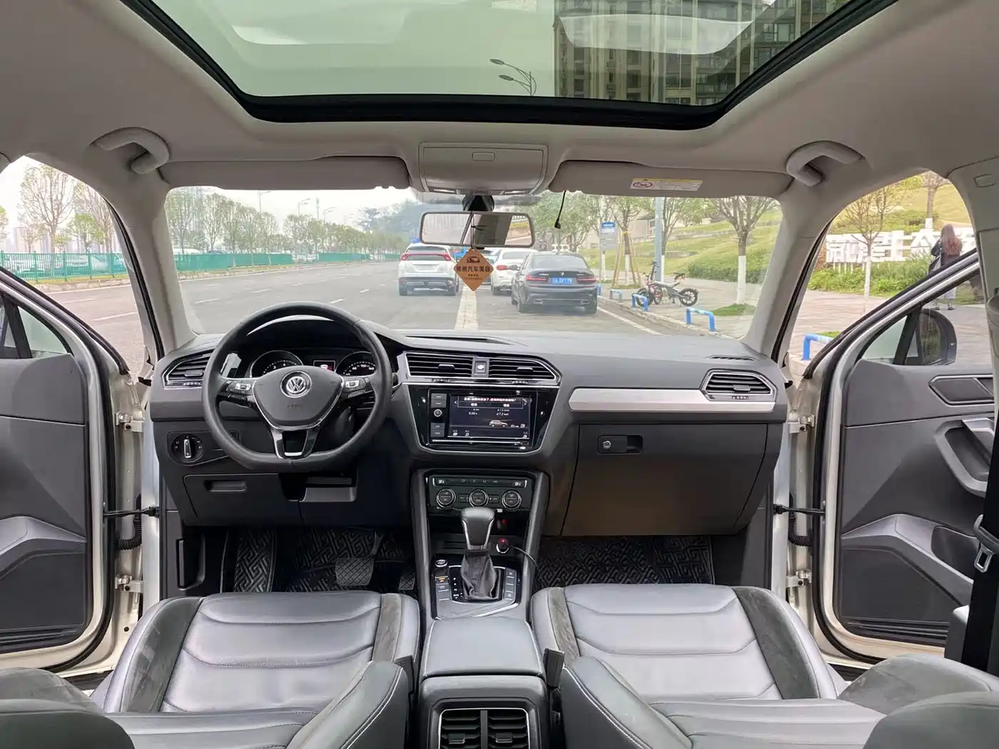 Volkswagen Tiguan L 2019 330TSI Automatic 2WD Panorama Comfort Edition China VI фото 6