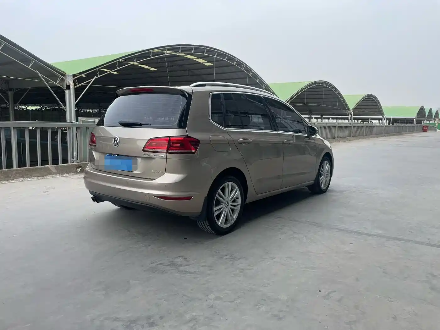 Volkswagen Golf Sportsvan 2018 230TSI Automatic Luxury фото 6