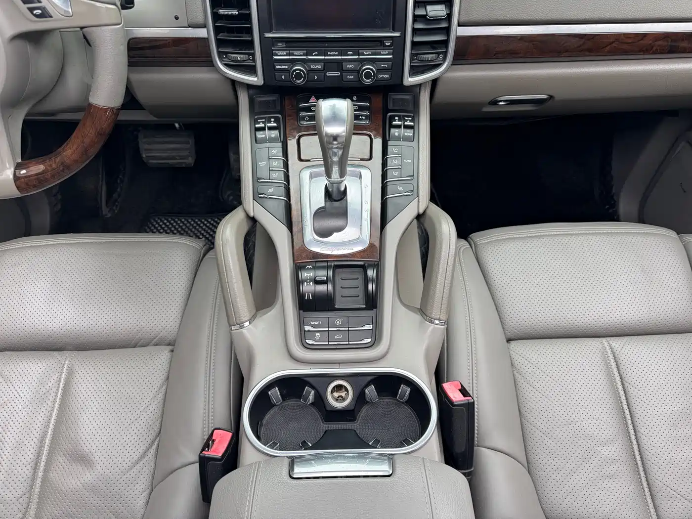 Фото 5 - Porsche Cayenne