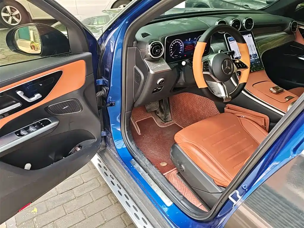 Mercedes-Benz GLC 2023 GLC 260 L 4MATIC Dynamic 7-Seater фото 16