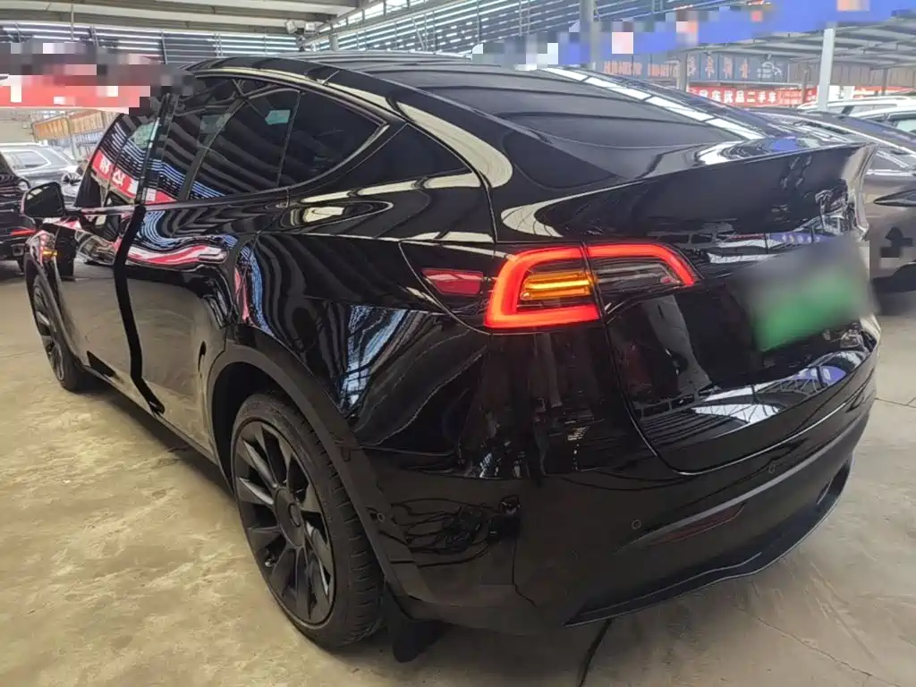 Фото 5 - Tesla Model Y