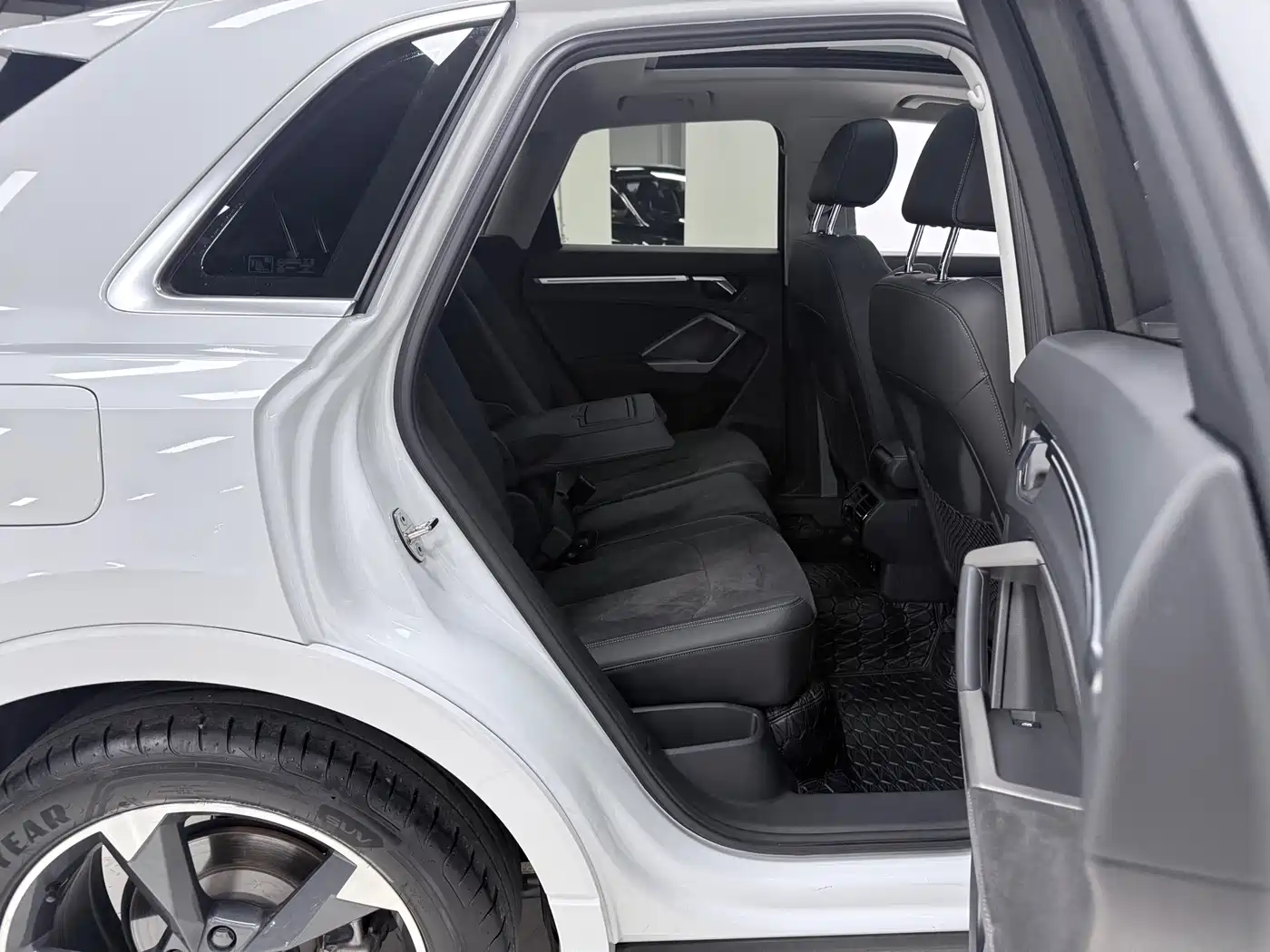 Audi Q3 2022 35 TFSI Fashion Dynamic фото 12