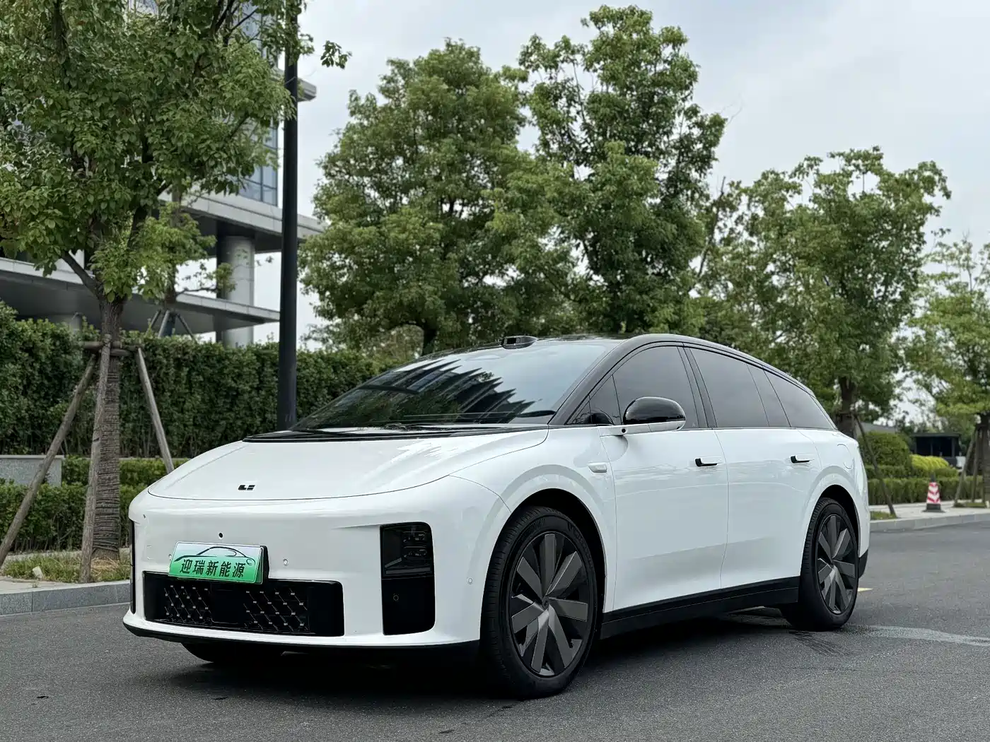 Li Auto Li Auto i6 2025 4WD Base Model