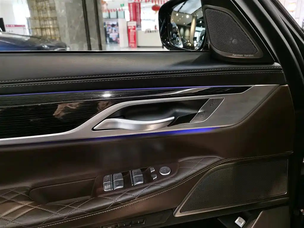 BMW 7 Series 2019 Facelift 740Li Leading M Sport Package фото 8