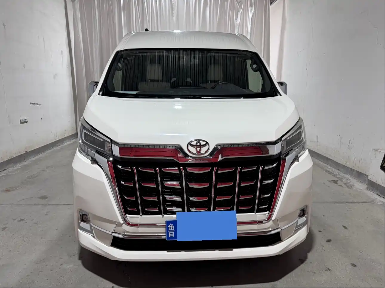 2023 Toyota HIACE