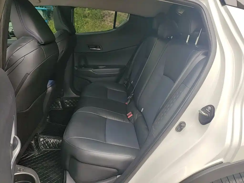 Toyota C-HR 2024 2023 Model 2.0L Luxury Edition