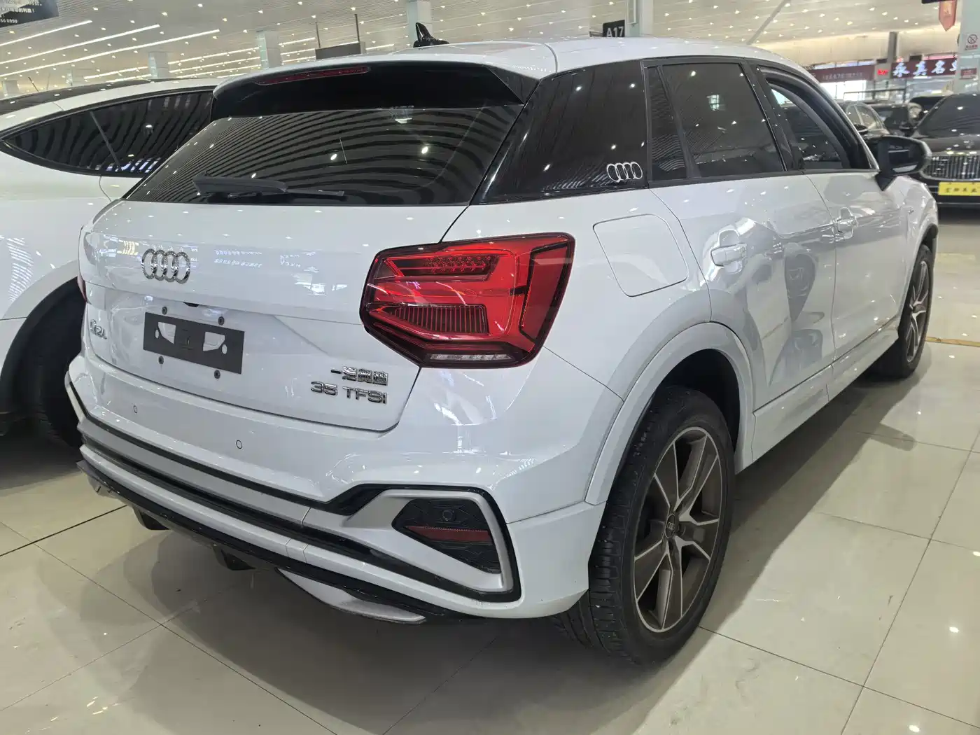 AUDI Q2L