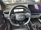 Фото 4 - Geely Coolray