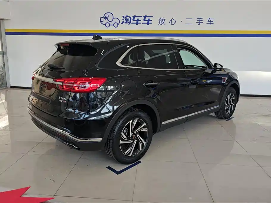 Hongqi HS5 2022 Facelift 2.0T Smart Flag Enjoyment Edition фото 3