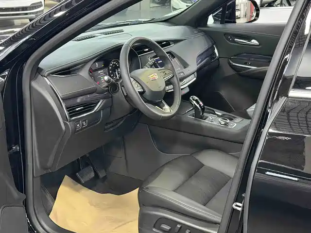 Cadillac XT4 2021 28T FWD Technology Edition — фото 4