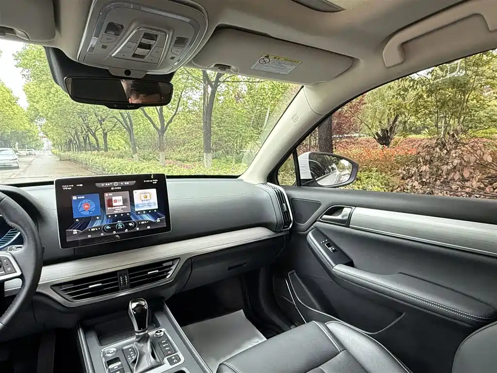 BYD Tang 2018 2.0T Automatic Smart Connection Honor Edition 7-Seater China V фото 20
