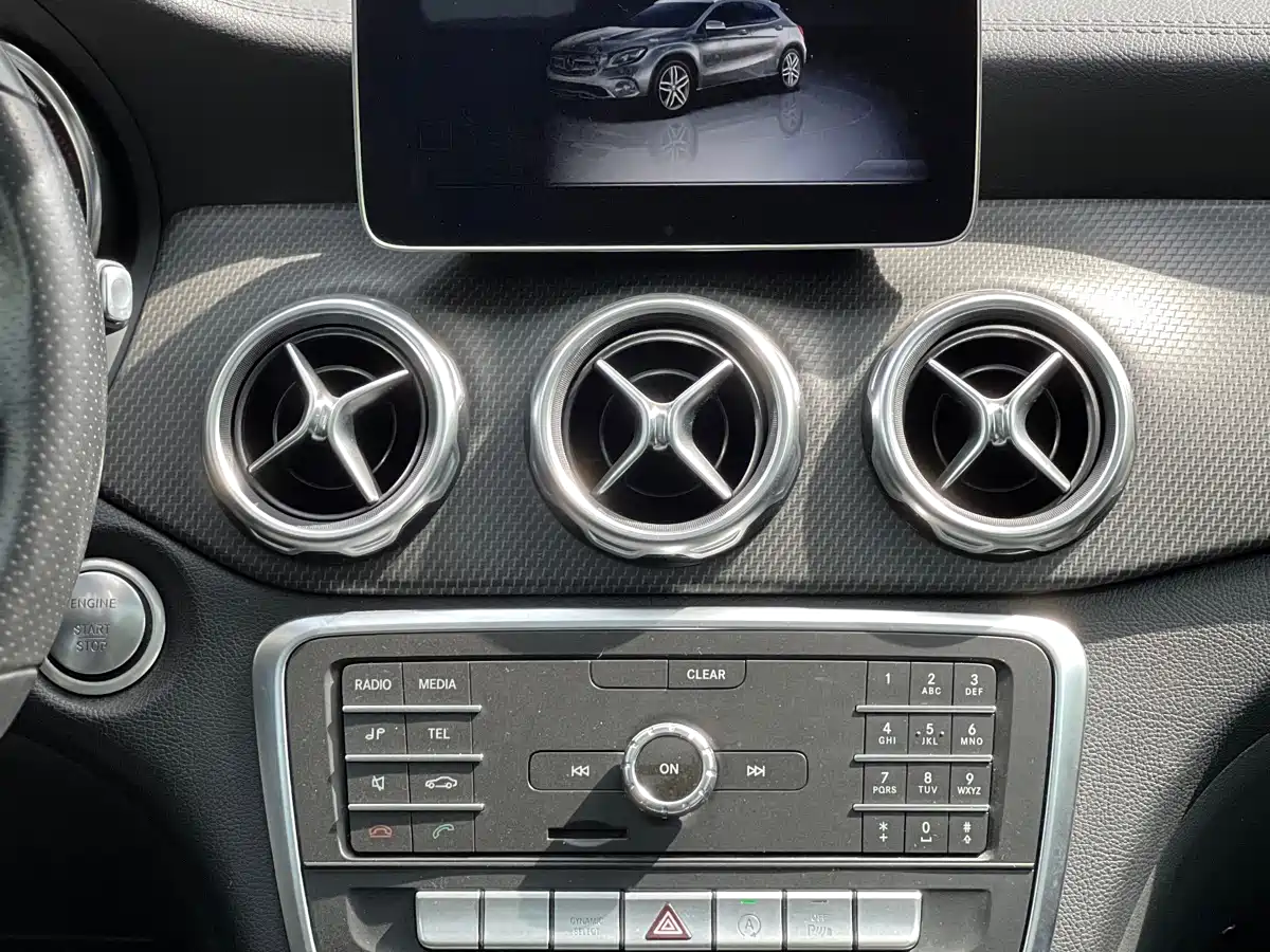 Mercedes-Benz GLA 2018 GLA 200 Fashion фото 7