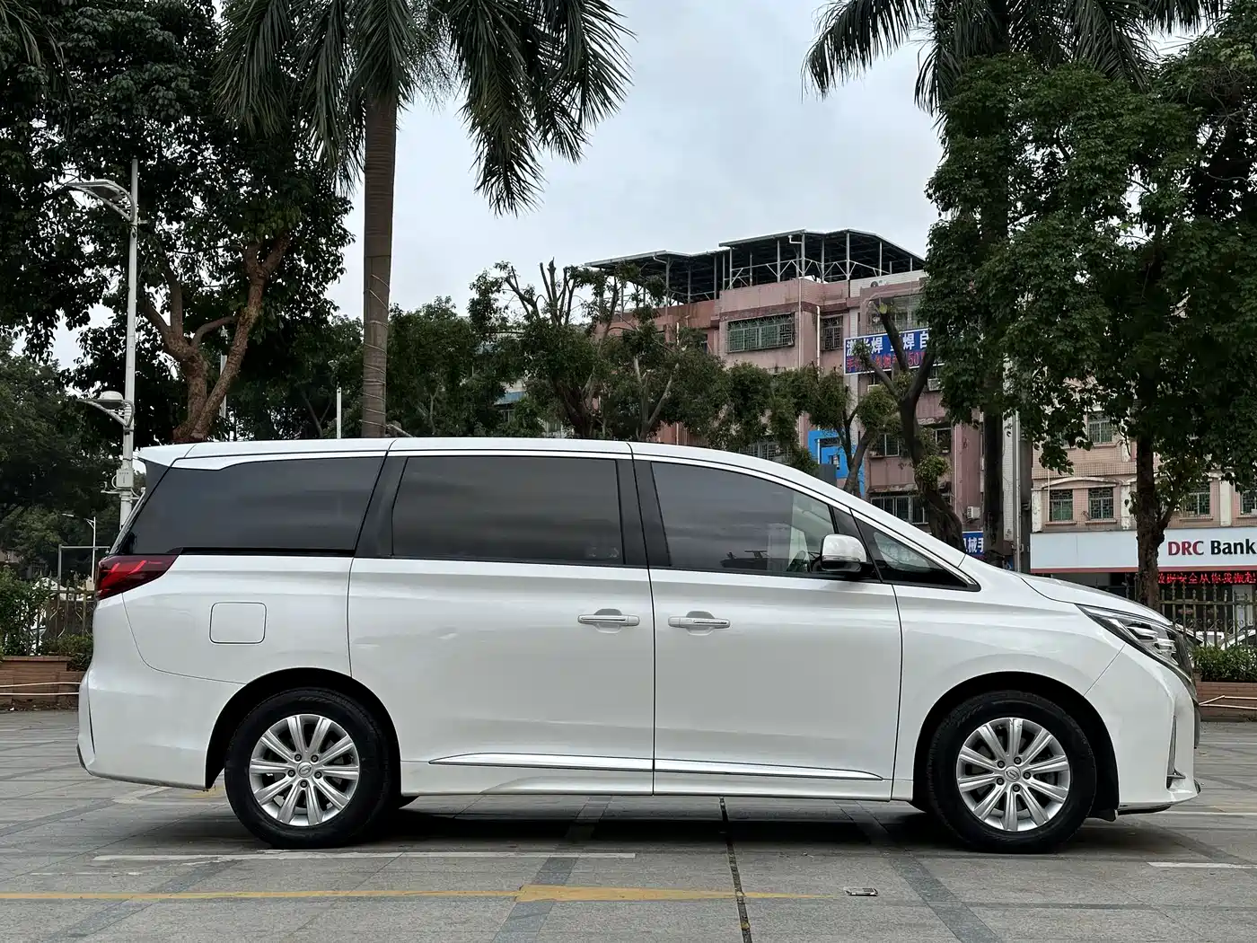 GAC Trumpchi Trumpchi M8 2020 Pilot 390T Premium Edition фото 4